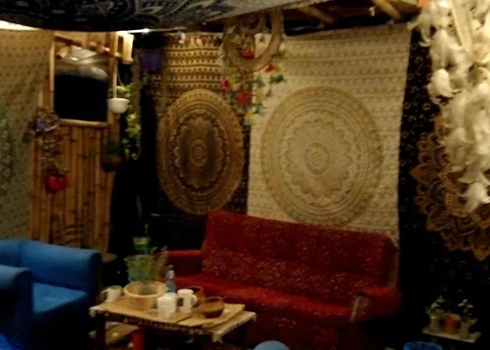 Mystic Vibes Fitness -modern Yogi Commune *