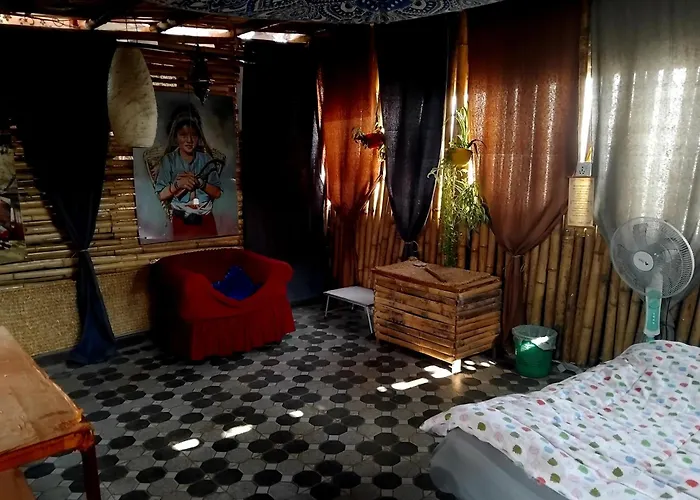 Campsite Mystic Vibes Fitness -modern Yogi Commune
