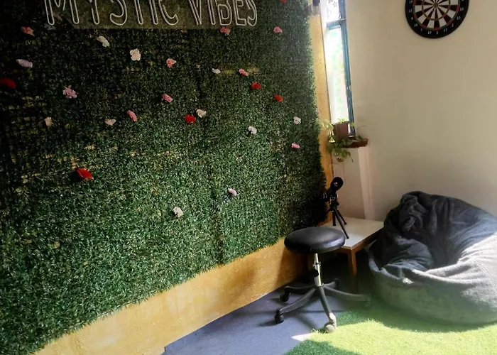 Mystic Vibes Fitness -modern Yogi Commune * Kathmandu