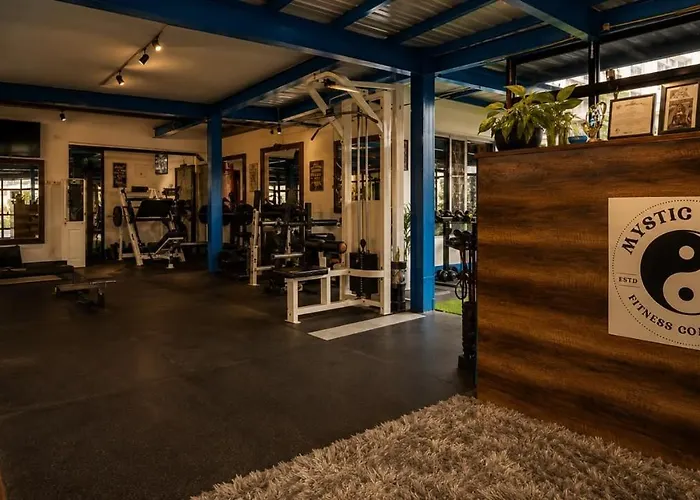 Kemping Mystic Vibes Fitness -modern Yogi Commune Katmandu
